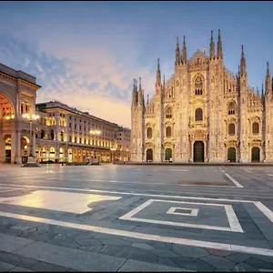  Апартаменты Unique Penthouse 10 Steps From Duomo